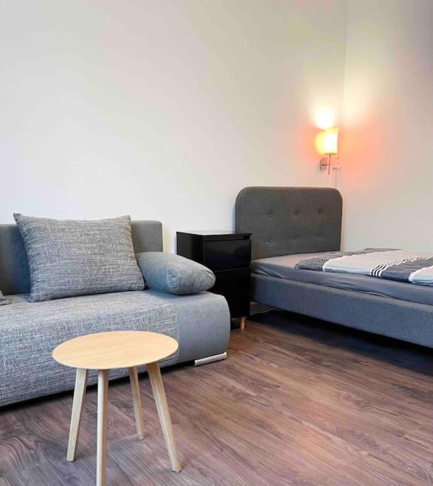 Duesseldorf Messe And Airport, 2-Bedroom Apartment With Kitchen And Garden Duisburg Bagian luar foto