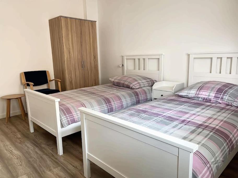 Duesseldorf Messe And Airport, 2-Bedroom Apartment With Kitchen And Garden Duisburg Bagian luar foto